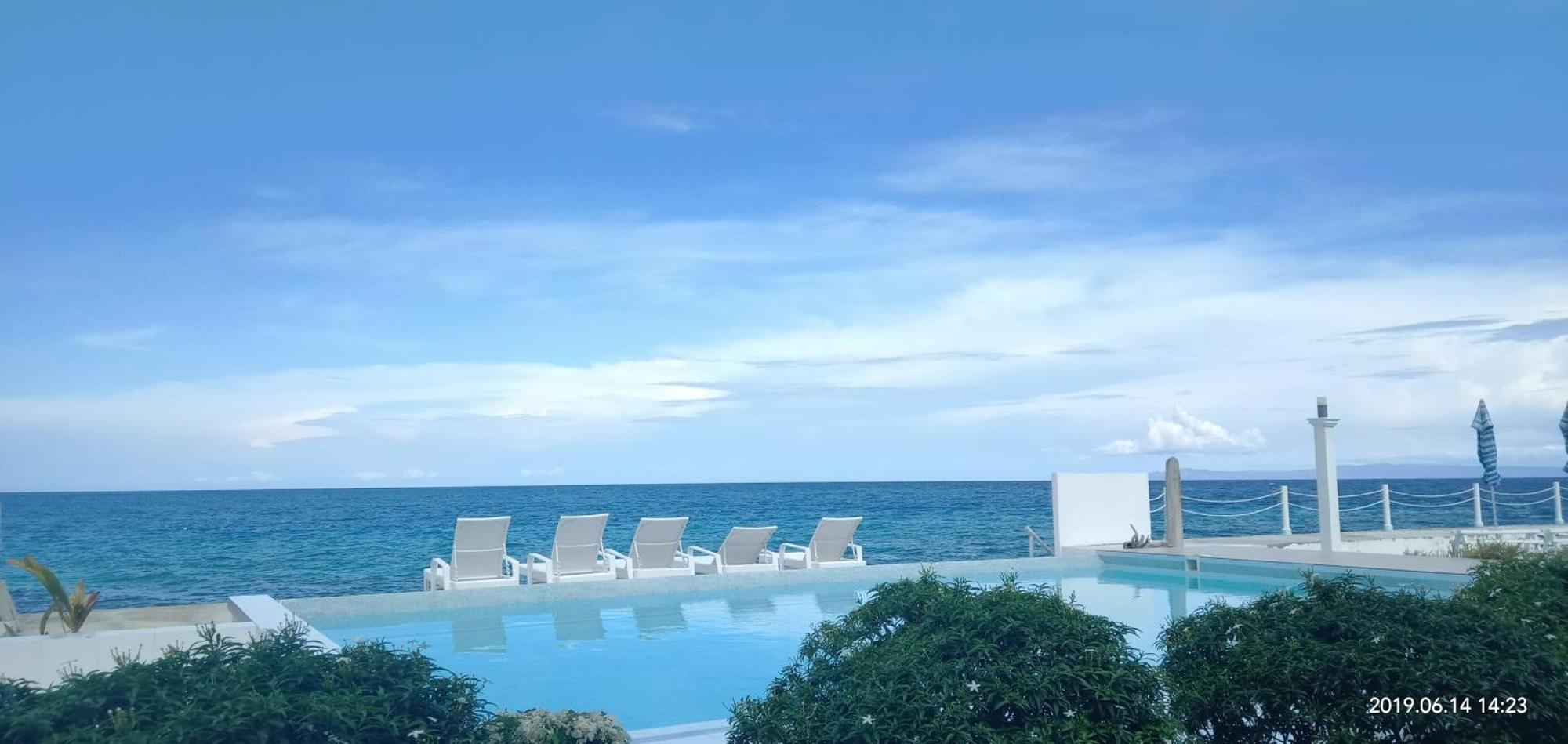Seascape Beach Resort 오슬롭 외부 사진