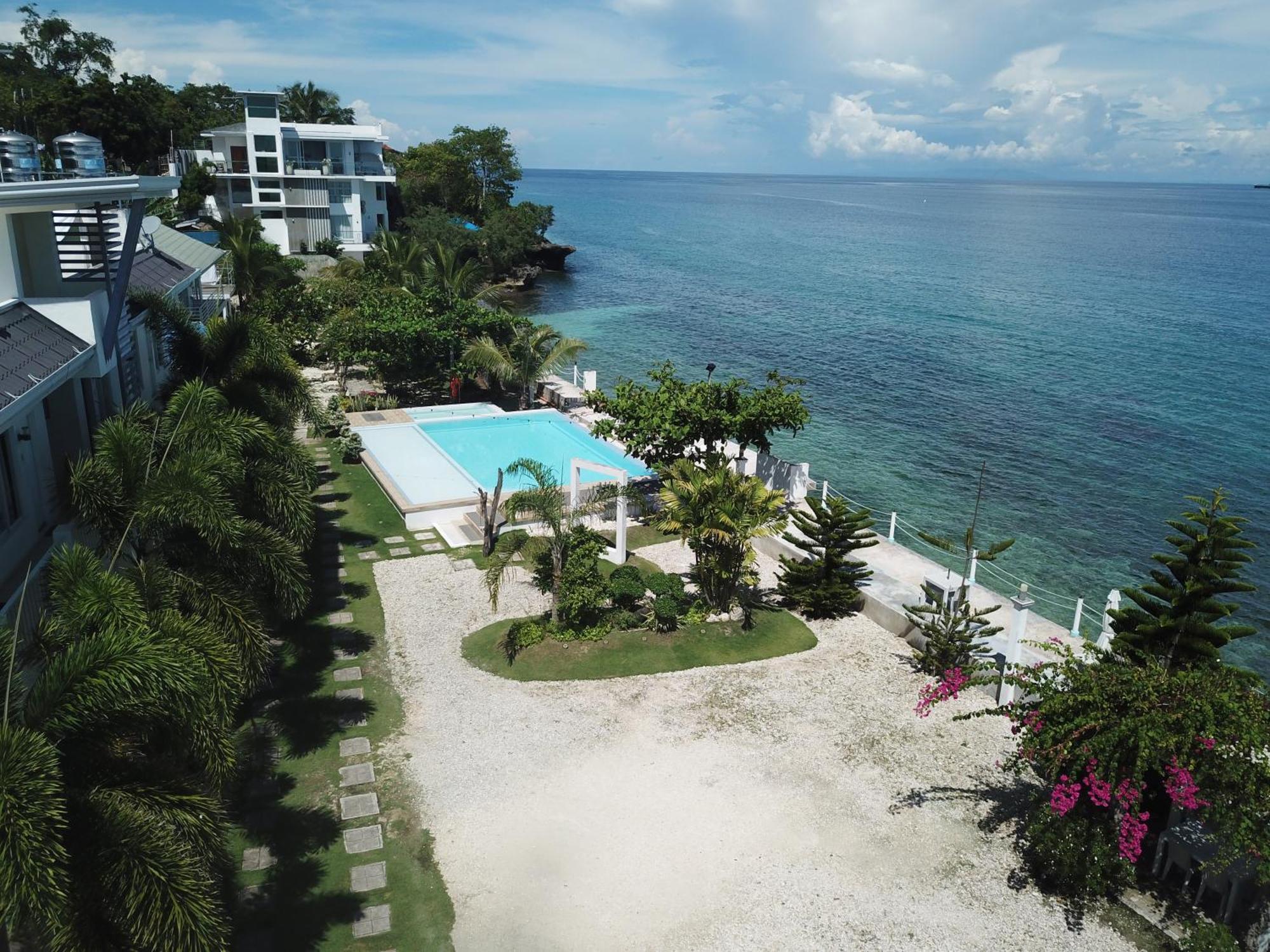 Seascape Beach Resort 오슬롭 외부 사진
