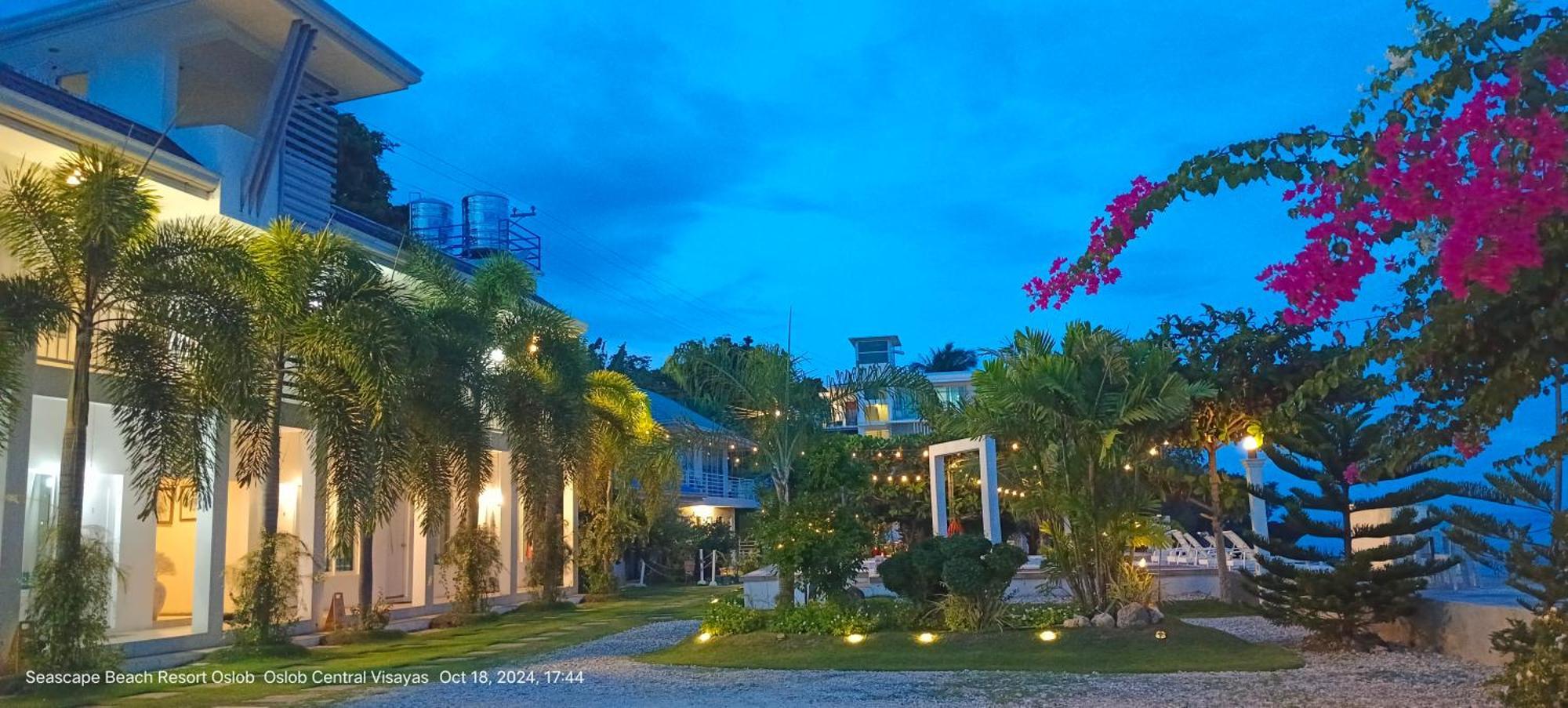 Seascape Beach Resort 오슬롭 외부 사진