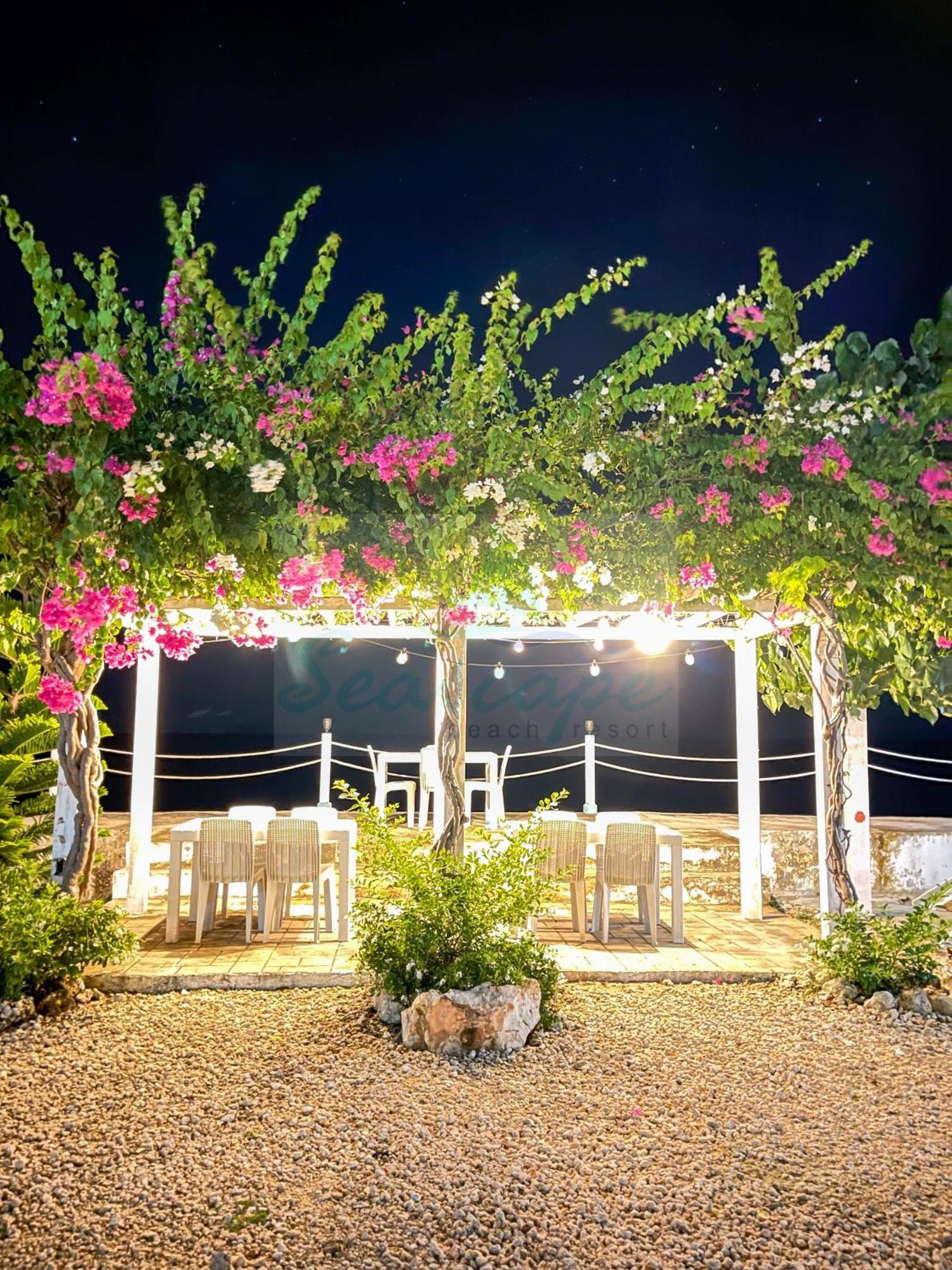 Seascape Beach Resort 오슬롭 외부 사진
